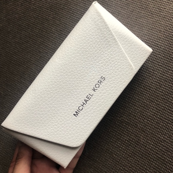 Michael Kors rose gold aviator sunglasses - Picture 2 of 6